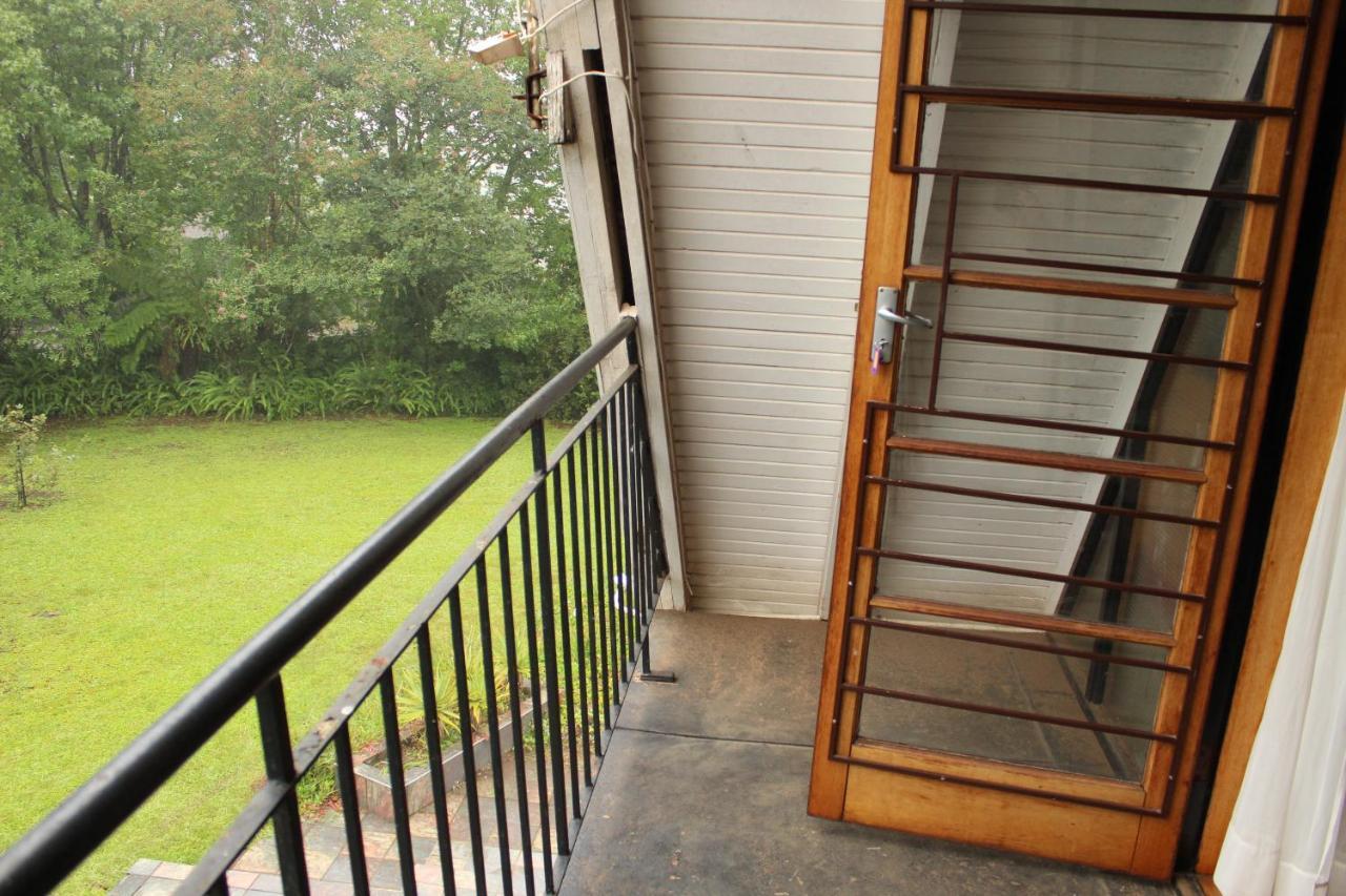 Serenity Graskop, 3 Bedroom A-Frame Cottage エクステリア 写真