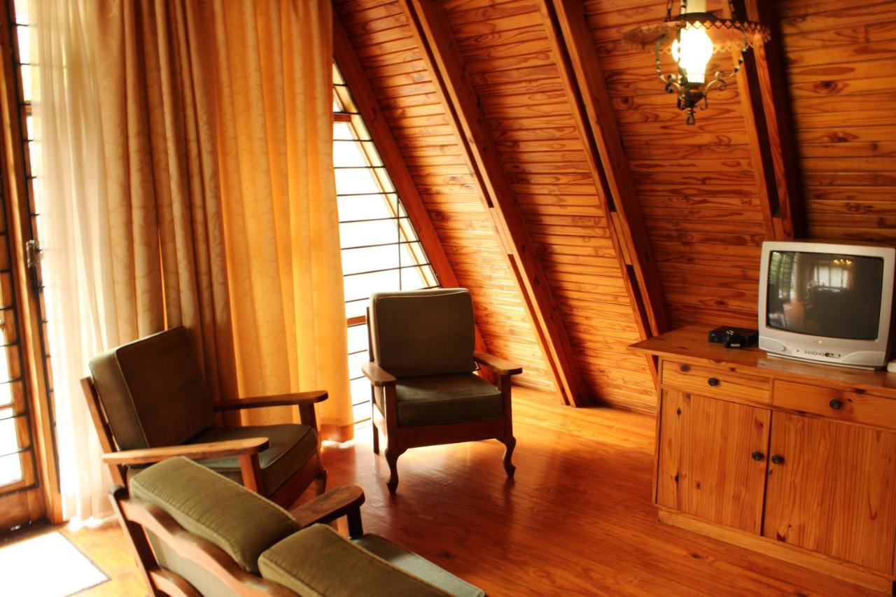 Serenity Graskop, 3 Bedroom A-Frame Cottage エクステリア 写真